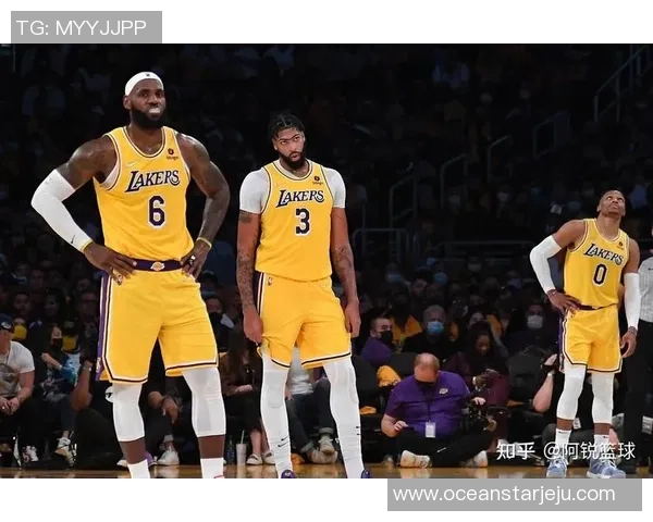 12月8日火箭对阵湖人精彩回顾及赛后分析展望未来比赛走势